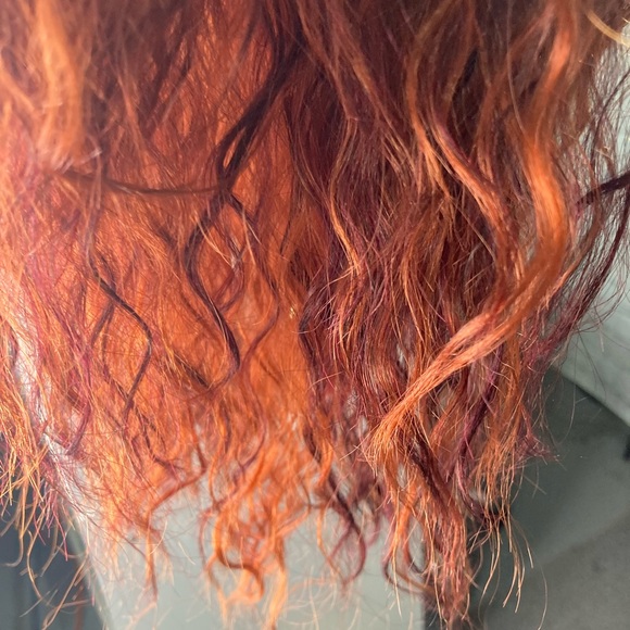 Janet Collection Epic Lace Front Wig - Picture 4 of 5